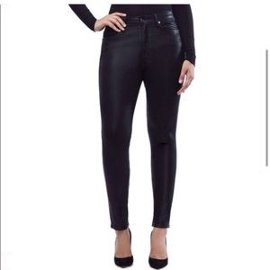GOOD AMERICAN Black Coated High
Waist Jeans!